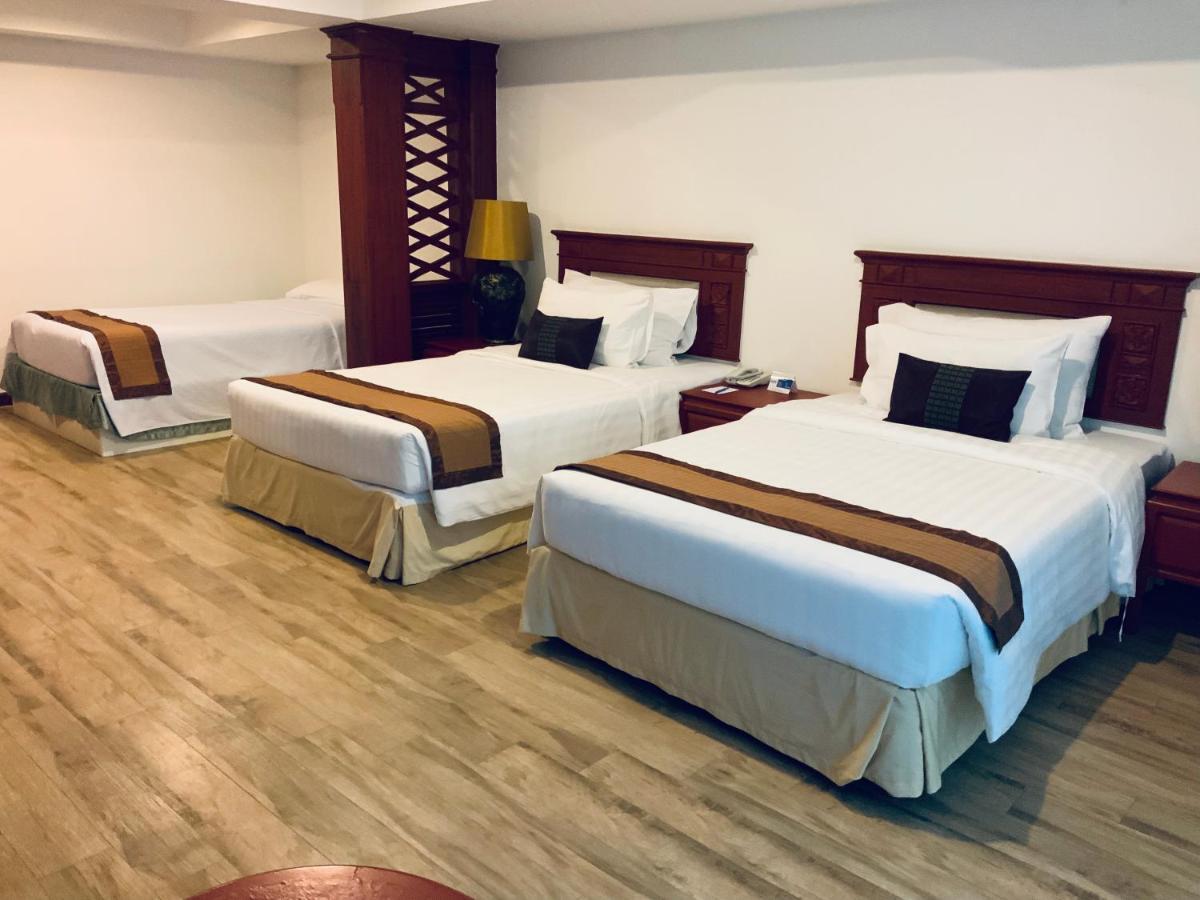 Pride Beach Resort - Adults Only Patong Exterior foto